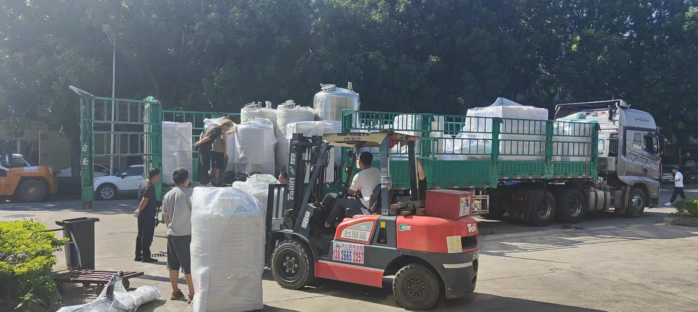 Guangzhou Weidong Trade Co., Ltd. linea di produzione in fabbrica