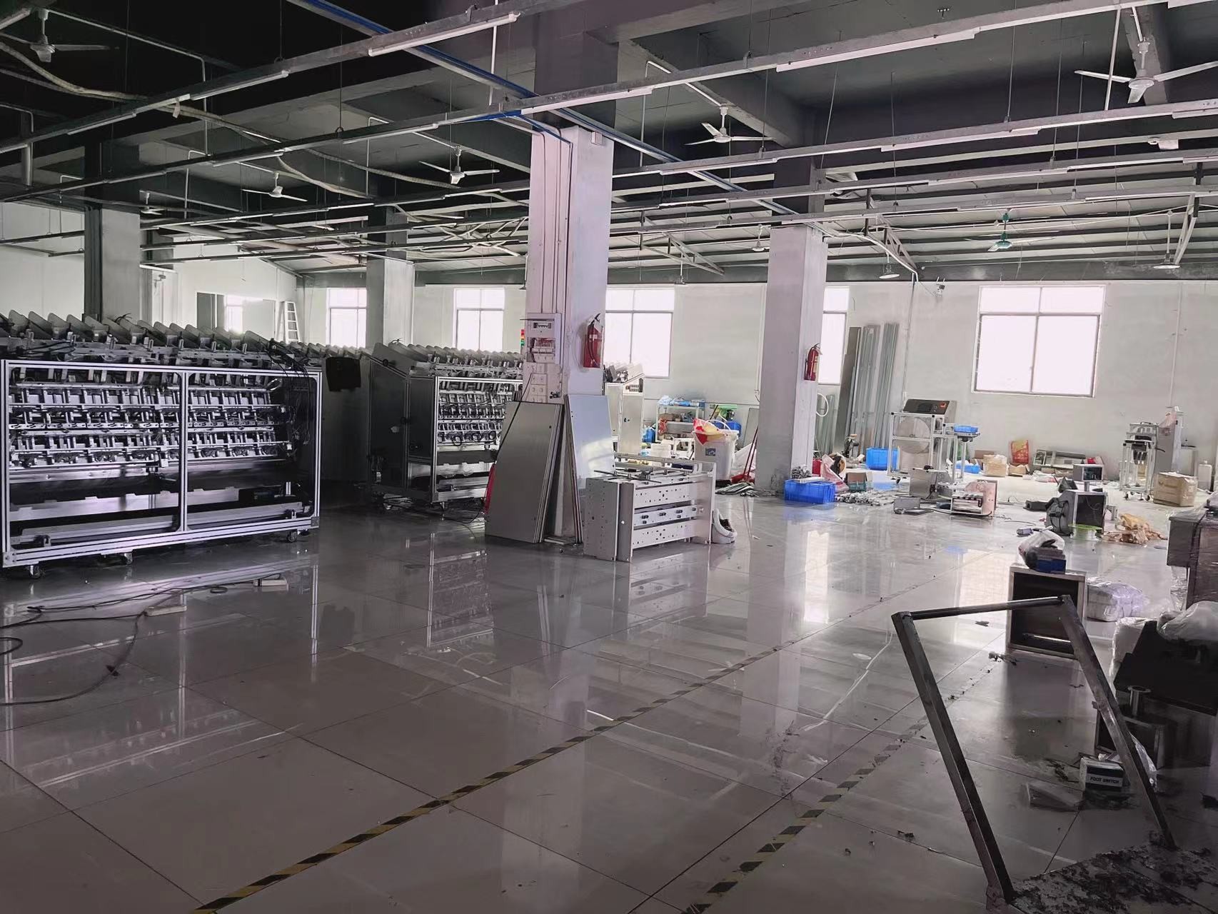Guangzhou Weidong Trade Co., Ltd. linea di produzione in fabbrica