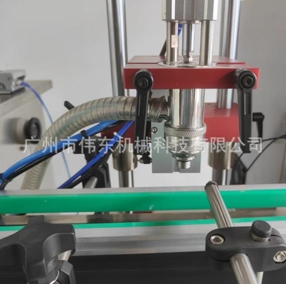 Macchina di riempimento di liquidi cosmetici a schermo tattile Pompa a vuoto automatizzata a pressione d'aria 0,4-0,6Mpa 1 set