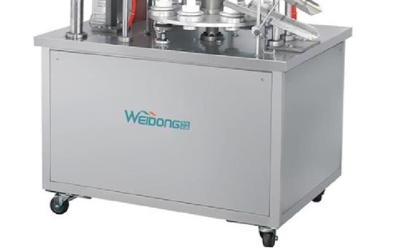 Macchina di riempimento e sigillatura stabile della metropolitana 1.5KW semi antiruggine automatica