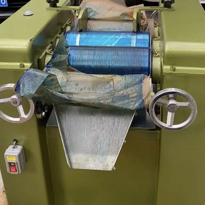 SUS304L macchina efficiente asciutta del mulino di tre rotoli dell'impastatrice della polvere di 1000 kg/h