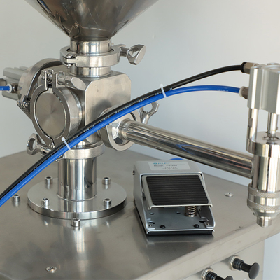 I semi hanno automatizzato l'acciaio inossidabile della macchina di rifornimento del liquido della pasta 304 verticali