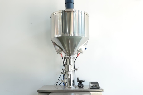 Macchina di rifornimento liquida cosmetica della pasta quantitativa a doppio scopo