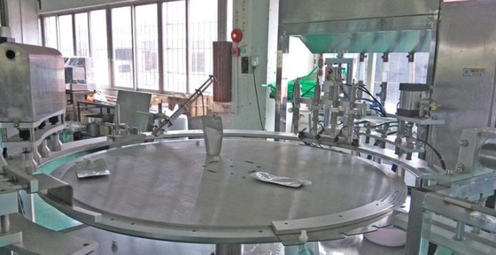 Macchina automatica del materiale da otturazione di Doypack e di rifornimento di acciaio inossidabile della tappatrice 304