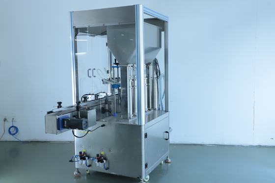 Controllo liquido cosmetico ad alta velocità dello SpA della macchina di rifornimento 2.2KW