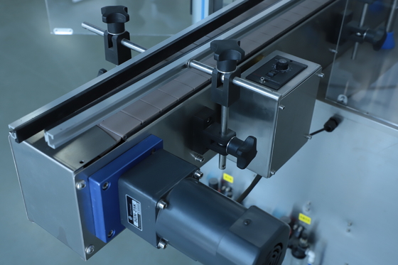 Controllo liquido cosmetico ad alta velocità dello SpA della macchina di rifornimento 2.2KW
