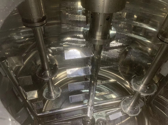 Agitatore liquido del miscelatore 500-5000KG con riscaldamento a petrolio caldo elettrico e a vapore una garanzia da 1 anno