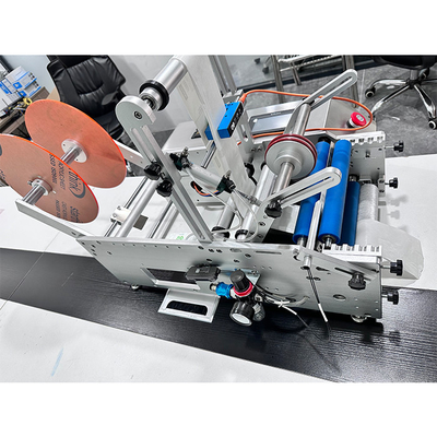 Etichettatrice di coperchiamento di riempimento rotonda della bottiglia 220V 50HZ per l'industriale